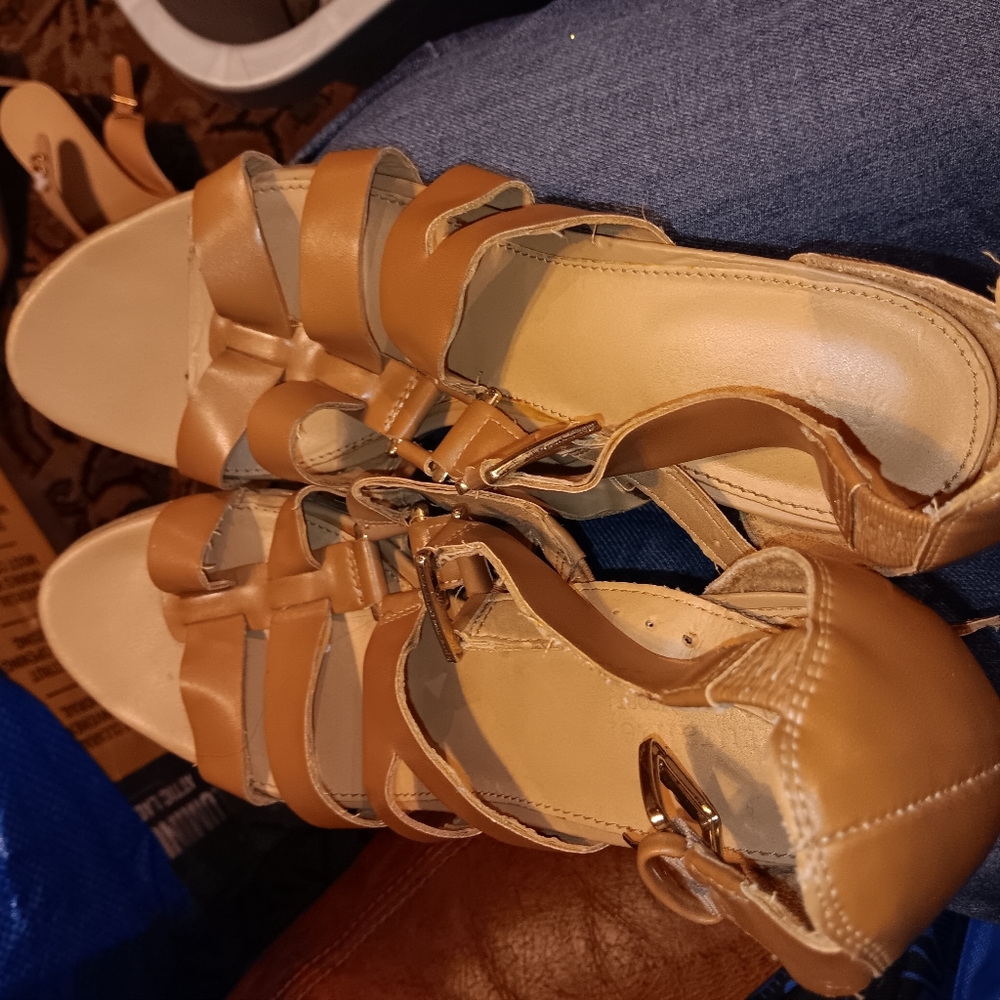 Womens shoes